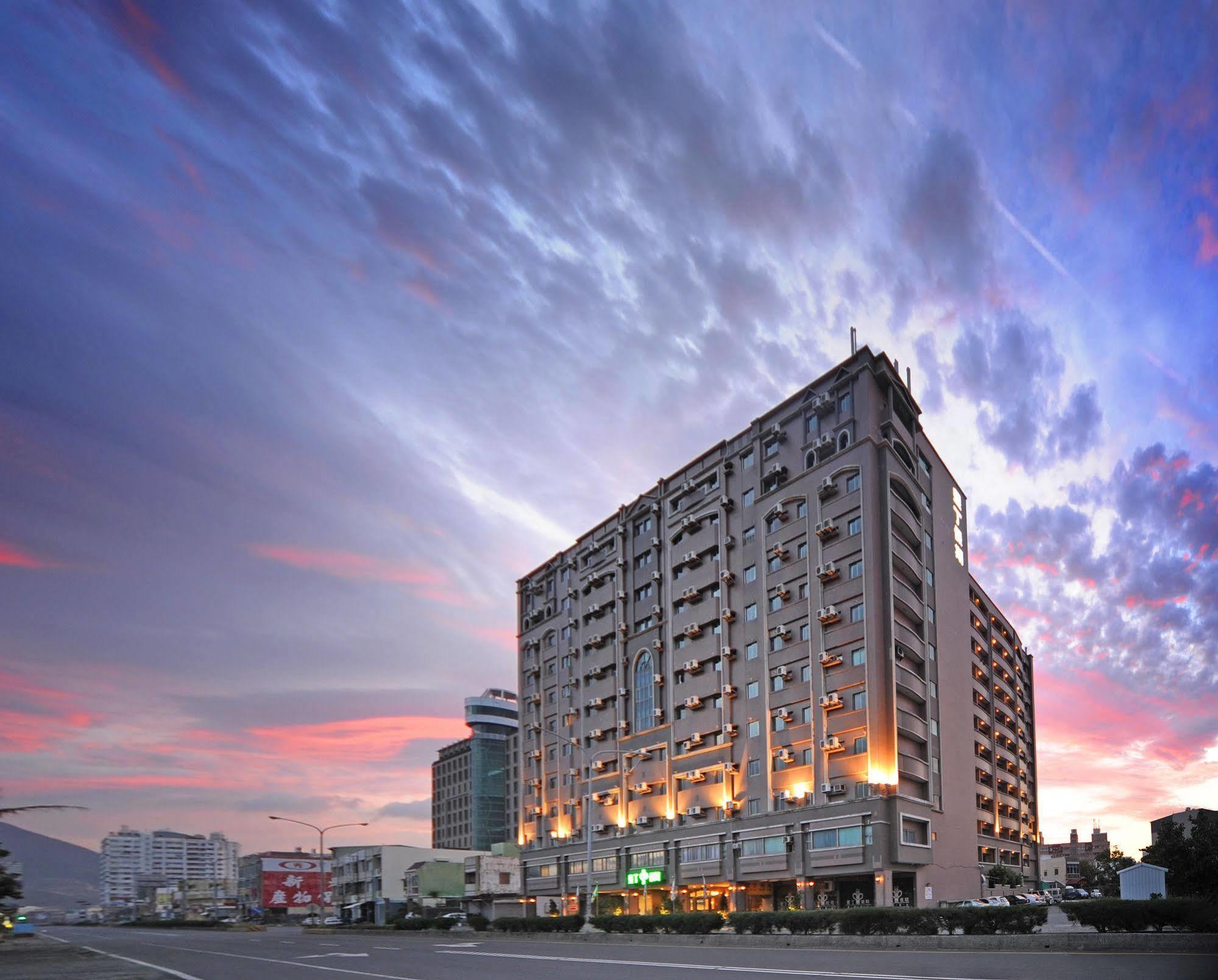 Kenting Holiday Hotel Heng-ch'un Buitenkant foto